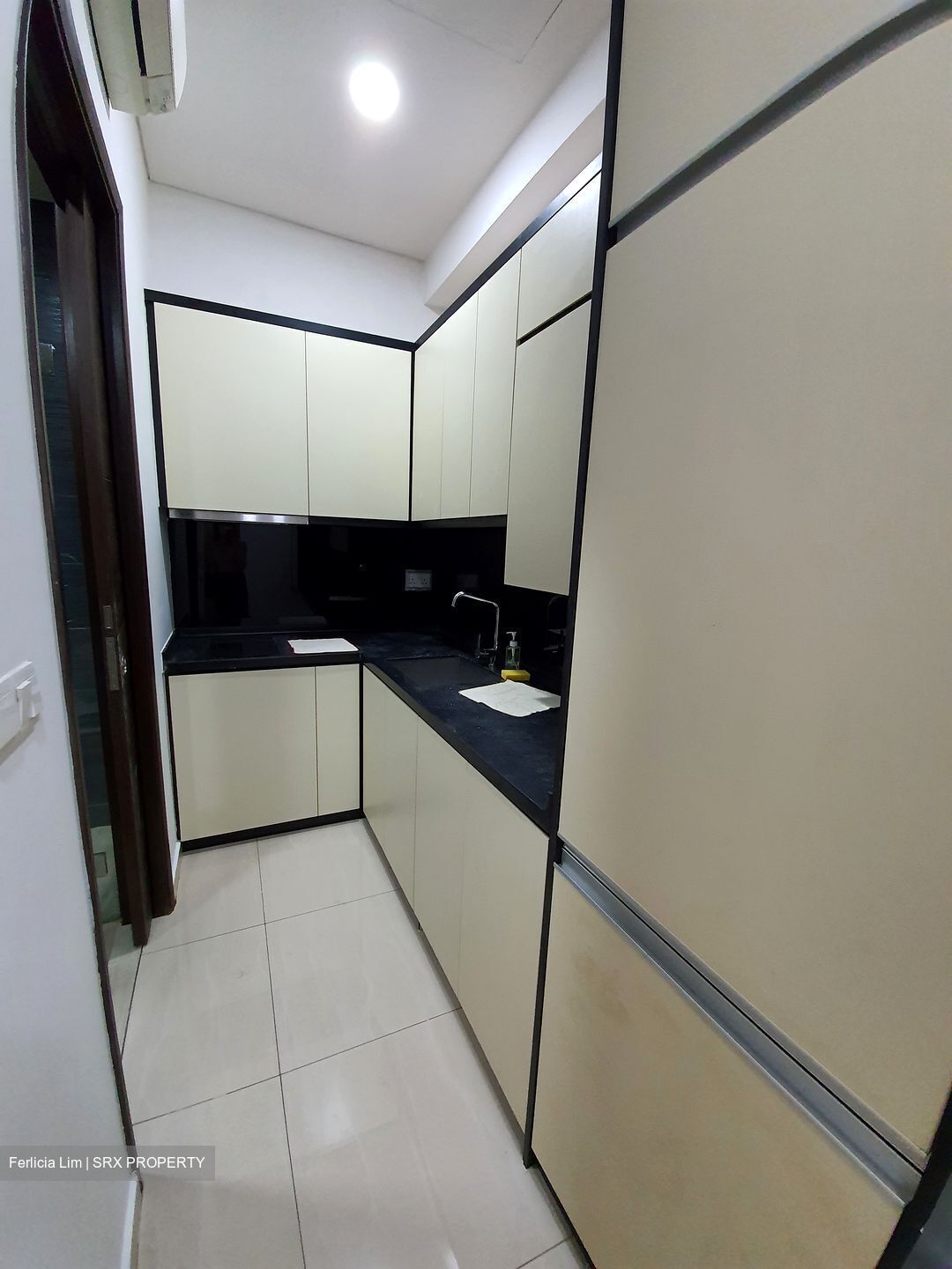Oxley Edge (D9), Apartment #379836921